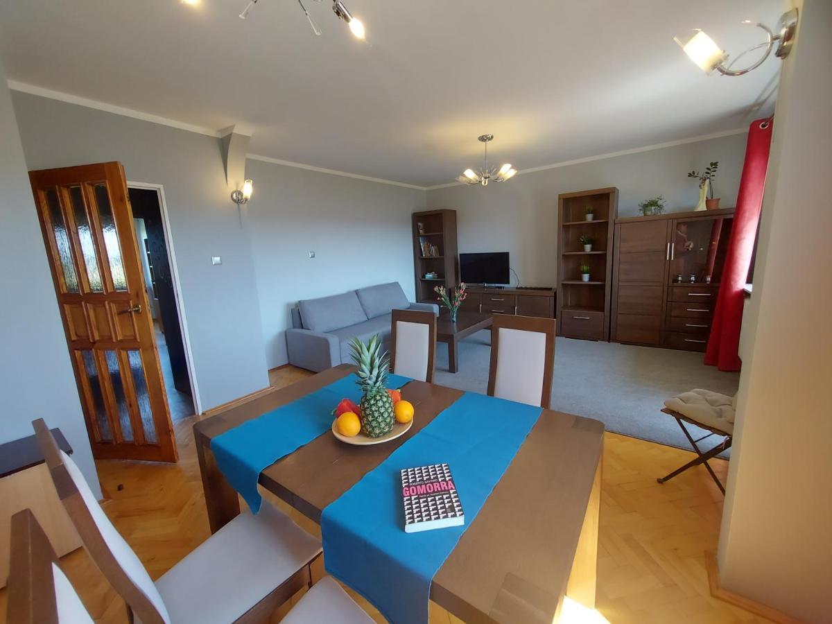 Wygodny Przestronny Apartament Janowskie Blonia Rumia Buitenkant foto
